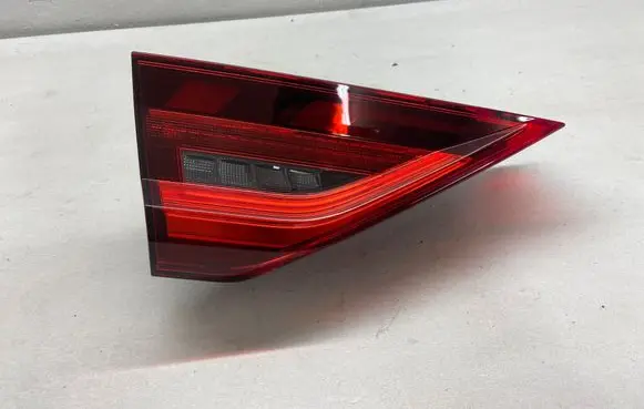Audi A1 Tailgate rear/tail lights 82A945093B RE2899000000 EE28990000