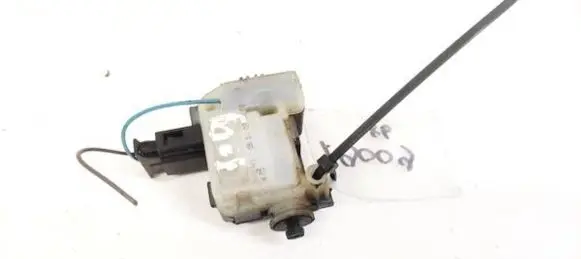 Skoda Octavia Mk2 (1Z) Central locking motor 