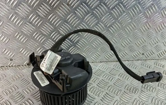 Dacia Logan I Heater fan/blower 8200486104