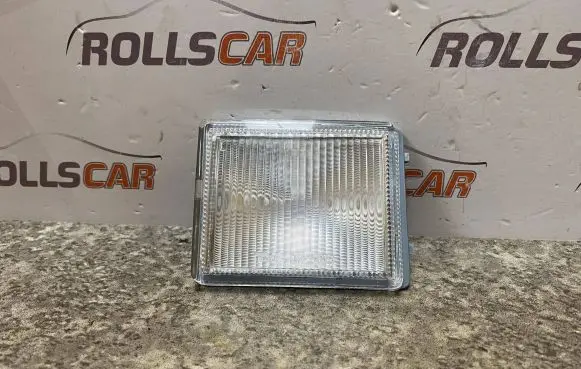 Volkswagen PASSAT B4 Front reflector 125078B 12507801L