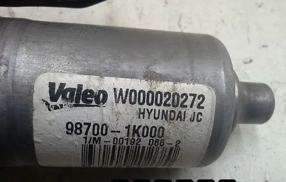 Hyundai ix20 Rear window wiper motor 98700-1K000