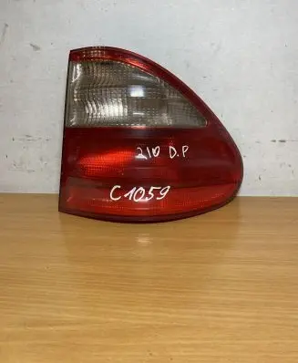 Mercedes-Benz E W210 Rear/tail lights A2108205464 C1059