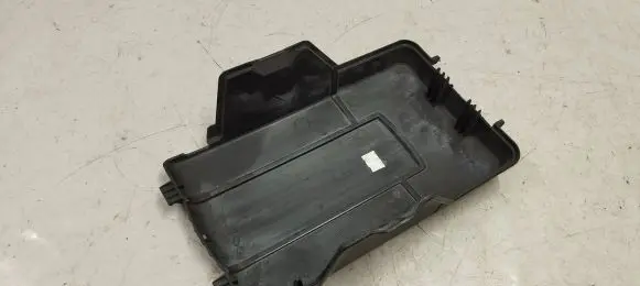 Audi A3 S3 8V Battery box tray cover/lid 3c0915443a