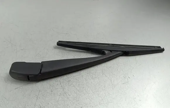 Jeep Grand Cherokee WL Rear wiper blade arm 