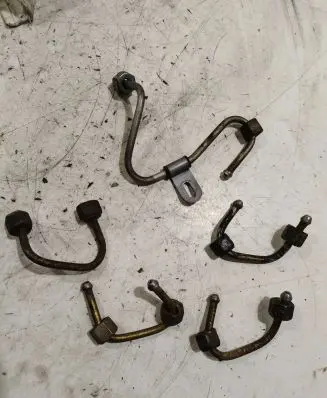 Renault Megane III Fuel injector supply line/pipe 