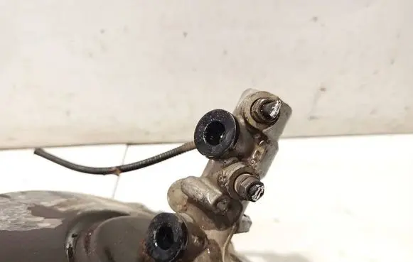 Volkswagen PASSAT B6 Master brake cylinder