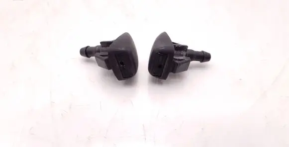 Windshield washer spray nozzle