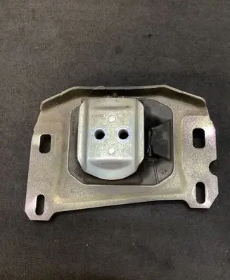 Citroen DS4 Gearbox mount 9813699680