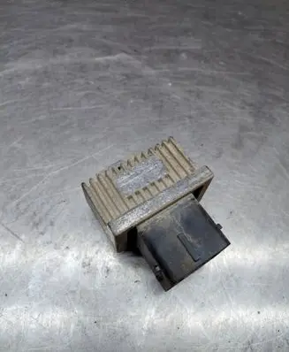 Renault Kangoo II Coolant fan relay 