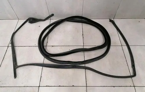 McLaren 600LT Rubber seal front coupe door 14AC484CP
