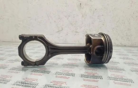 Volkswagen PASSAT B6 Piston with connecting rod 03CD
