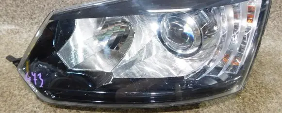 Skoda Yeti (5L) Headlight/headlamp 5L1941015C