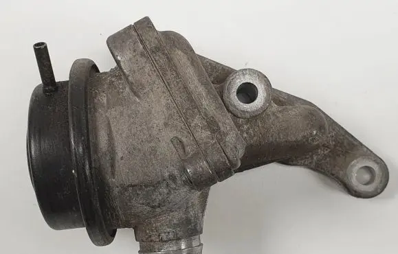 Mercedes-Benz A W168 EGR valve A0021404460