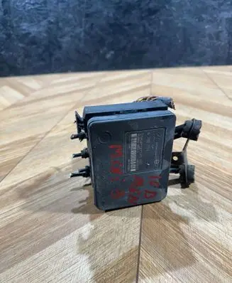 Mini One - Cooper R50 - 53 ABS Pump 6750254 00002122C2 10096008623