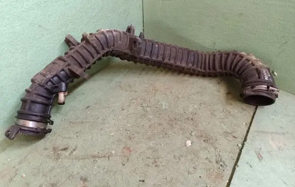 Renault Trafic II (X83) Intercooler hose/pipe 8200607744