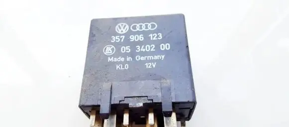 Volkswagen PASSAT B3 Other relay 357906123 05340200