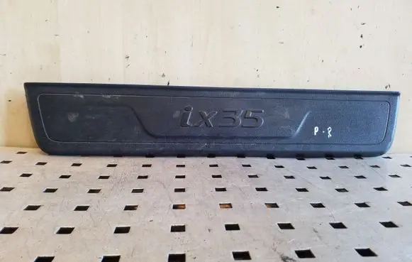 Hyundai ix35 Front sill trim cover 858832Y100