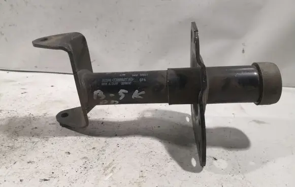 Volkswagen PASSAT B5 Front bumper shock/impact absorber 3B0807133A