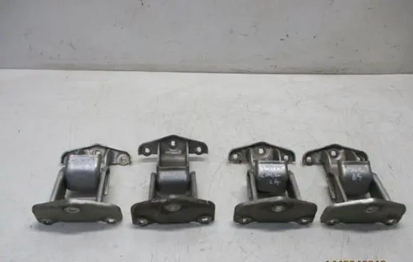 Opel Vivaro Rear door hinge set 