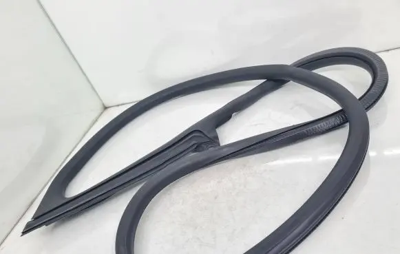 Porsche Taycan 9J1 Front door rubber seal 9J1831722A