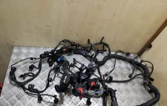 Volvo V40 Engine installation wiring loom 31324000AF 31324000