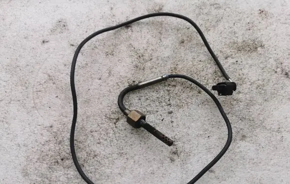 Mercedes-Benz B W245 Exhaust gas temperature sensor A0051539228