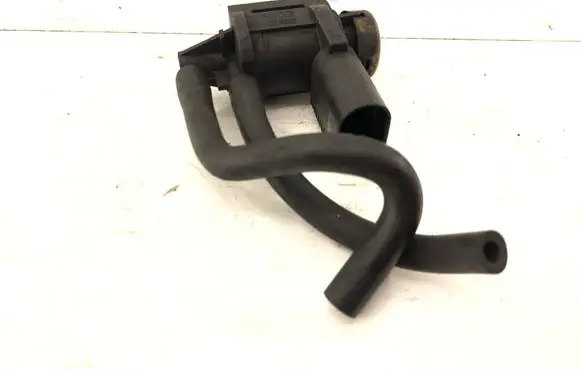 Audi Q7 4L Turbo solenoid valve 1J0906283C