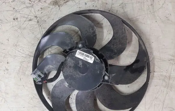 Ford C-MAX II Electric radiator cooling fan CV618C607VA