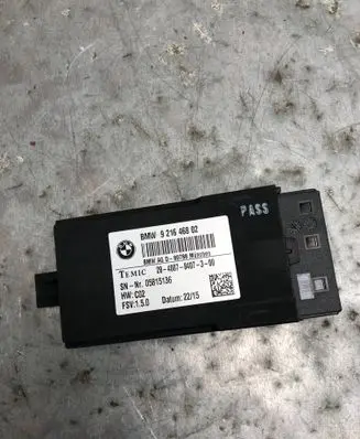 BMW 5 F10 F11 Seat heating relay 9216468