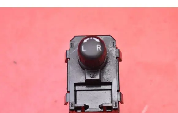 Nissan Leaf I (ZE0) Mirror heating switch 