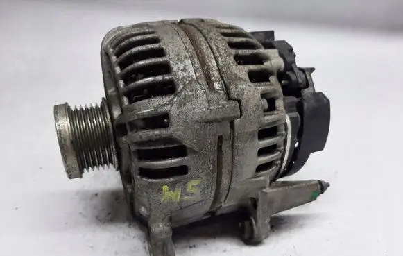 Volkswagen Tiguan Generator/alternator 03F903023D