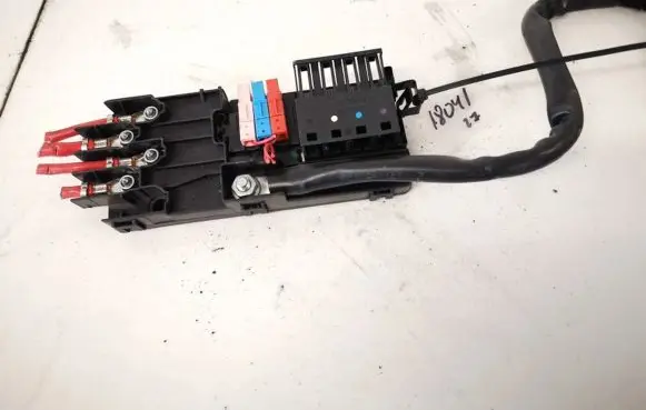 Mercedes-Benz CLS C219 Fuse box set 2115452301