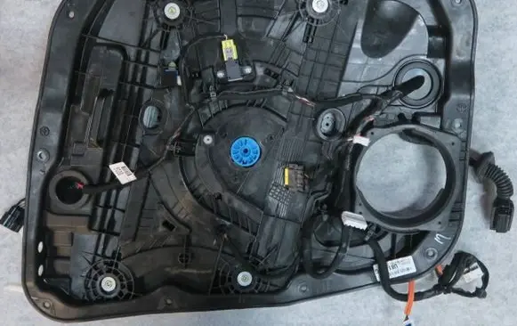 KIA Sorento Front window lifting mechanism without motor 81320C5030