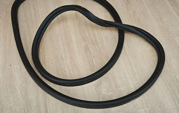 BMW 8 G16 Engine compartment rubber 7453765