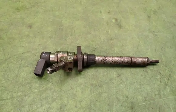 Ford Mondeo MK IV Fuel injector 9657144580
