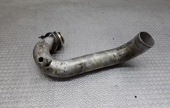 Volvo XC90 Intercooler hose/pipe 30639471