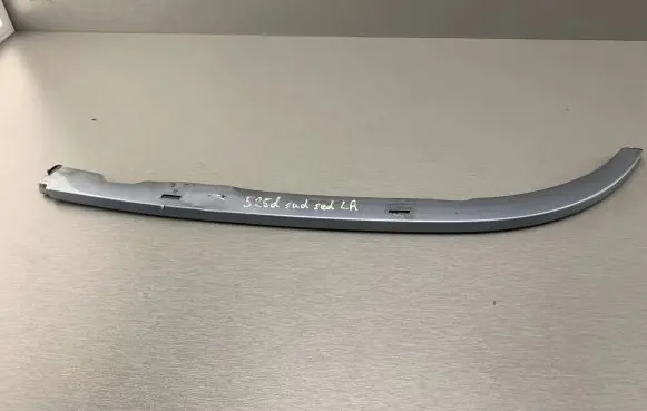 BMW 5 E39 Under headlight/headlamp trim 8159306