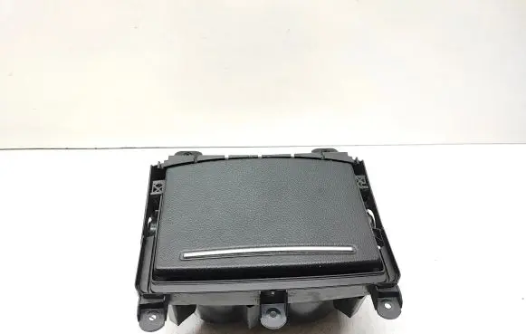 Cup holder front