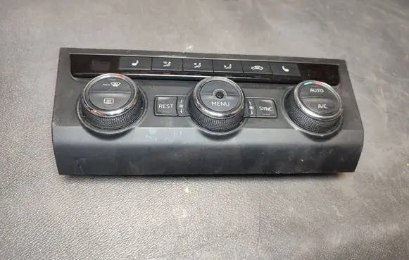 Skoda Superb B8 (3V) Climate control unit 3V0907044EE
