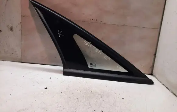 Opel Vectra C Front triangle window/glass 43R00048 DOT24AS2M68