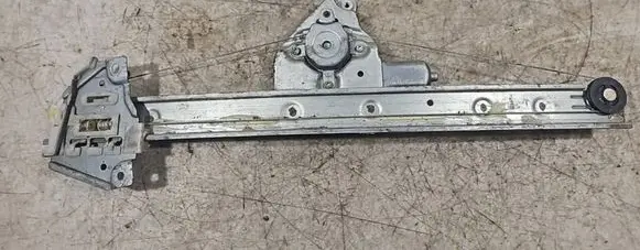 Suzuki Grand Vitara II Front door window regulator with motor 8346065J00 2621003530