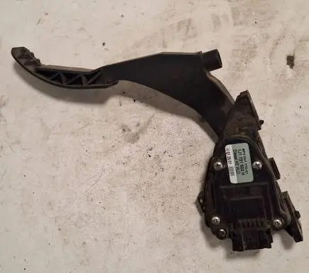 Volkswagen Golf IV Accelerator throttle pedal 6PV00777001 013501