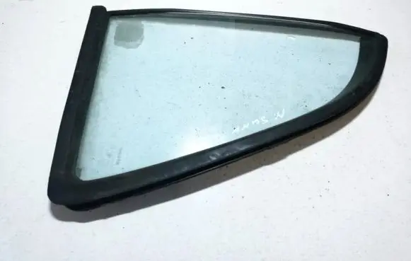 Nissan Sunny Rear vent window glass 