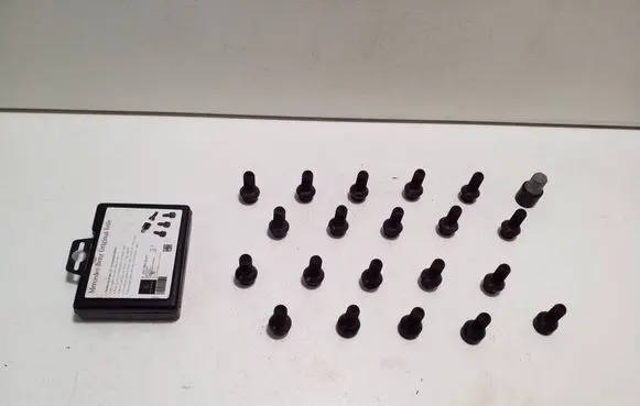 Mercedes-Benz GLB X247 Nuts/bolts 