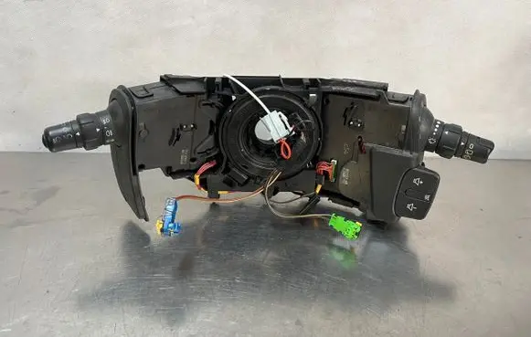 Renault Clio III Other switches/knobs/shifts 8200627605AA