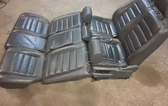 Seat set