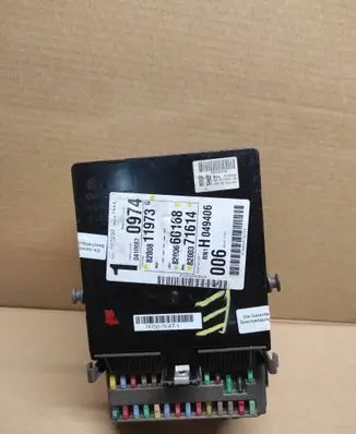 Renault Espace - Grand espace IV Fuse module 8200660168 8200811973 8200371614