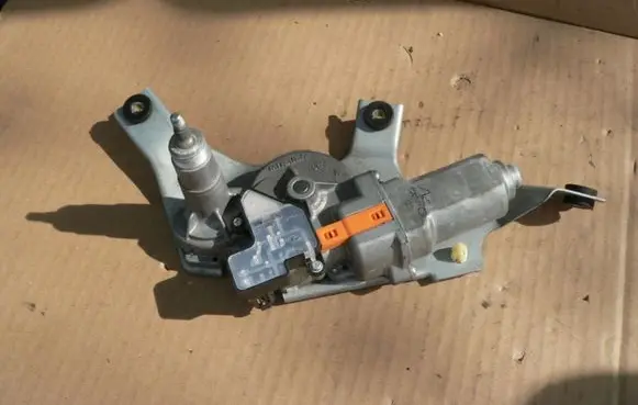 Honda Civic IX Rear window wiper motor