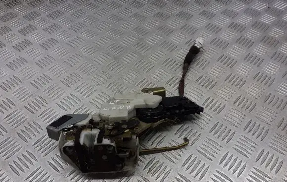 Suzuki Liana Rear door lock