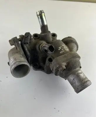 Thermostat/thermostat housing